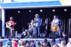 Shows de Os Fagundes e Rafa Machado agitam as Casas de Praia do Sesc no Litoral Norte neste final de semana