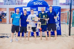 Portão classifica finalistas de beach tênis no Circuito Verão Sesc de Esportes