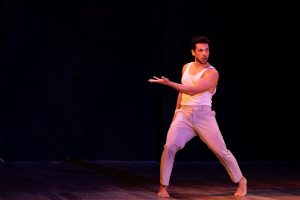 Com peça estrelada por Amaury Lorenzo, 3ª Aldeia Sesc Passo Fundo abre reserva de ingressos dia 09/04