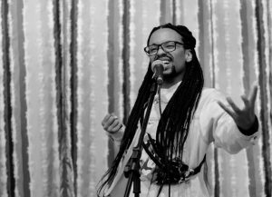 Projeto Arte da Palavra promove apresentação de Luan Renato em escola de Santa Cruz do Sul