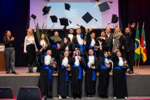 Sesc Farroupilha realiza formatura de turma da Educação à Distância para Jovens e Adultos