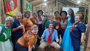Maturidade Ativa do Sesc Azenha celebra o tradicionalismo no Acampamento Farroupilha